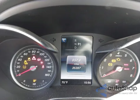 2016 Mercedes-Benz C 300 z USA, uszkodzony, nr VIN 55SWF4JB6GU158613